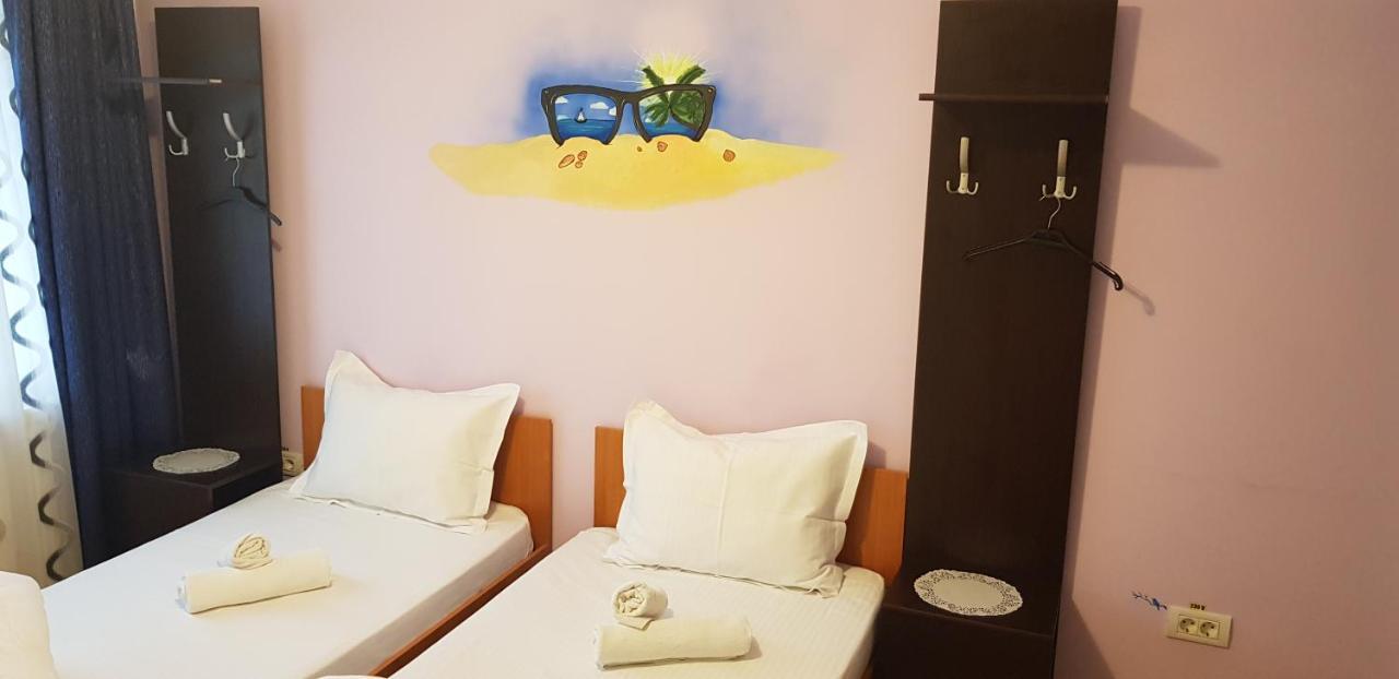 El Capitano - Mamaia Nord Hotell Năvodari Exteriör bild